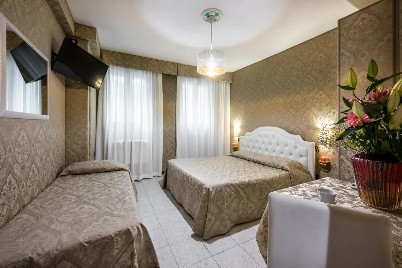 Hotel Apostoli Garden Venice Italy