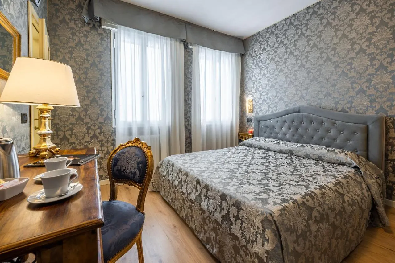 Hotel Apostoli Garden Venice