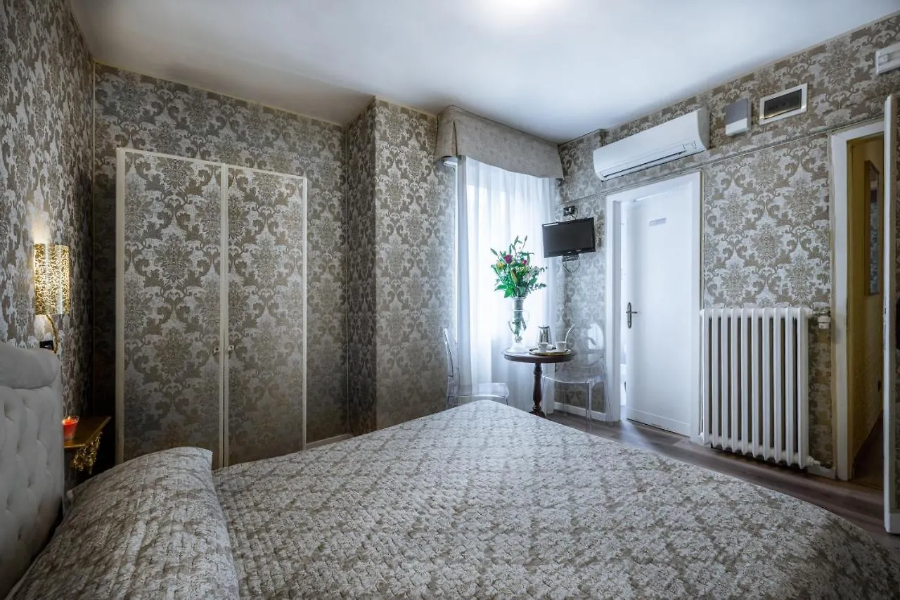 Hotel Apostoli Garden Venice