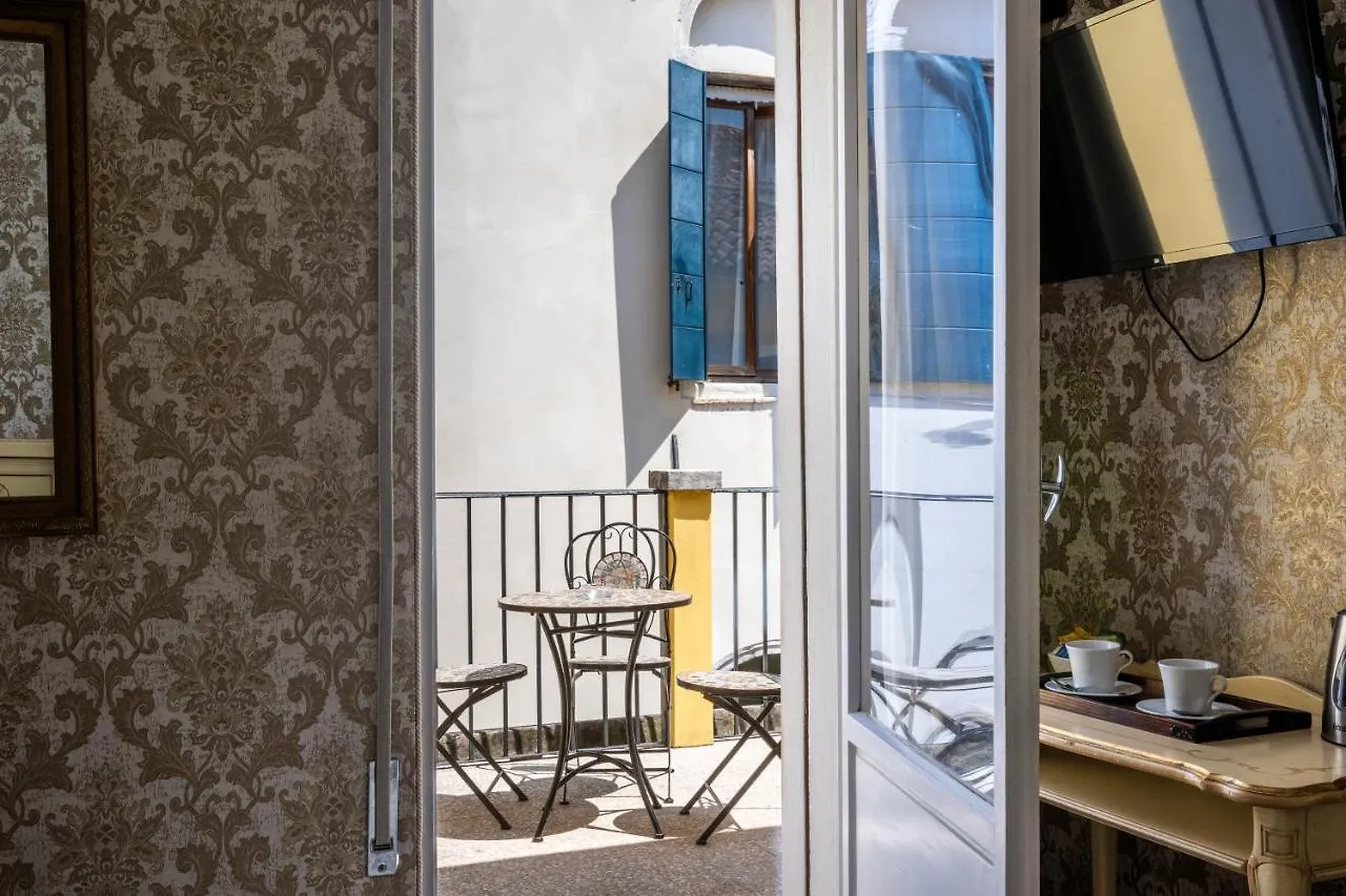 ***  Hotel Apostoli Garden Venice Italy